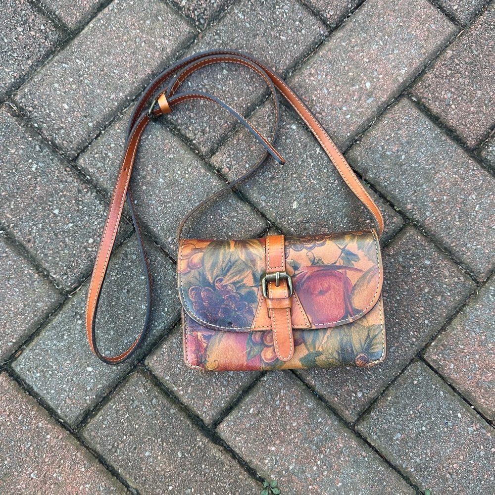 Patricia Nash small crossbody bag.